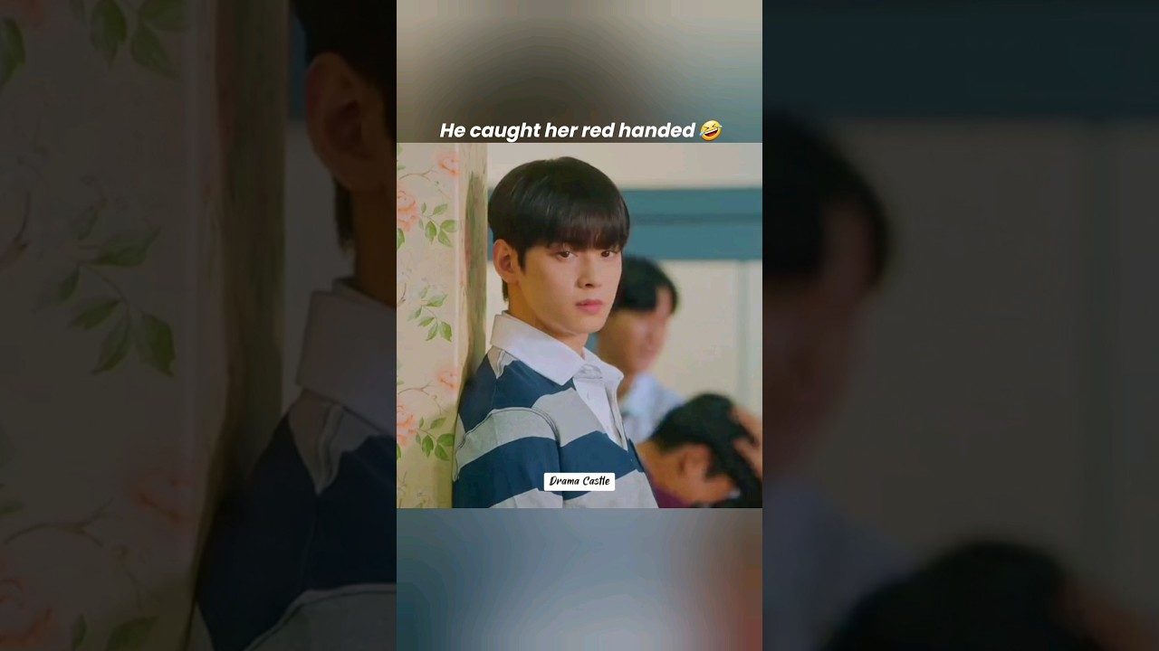 Her Ignoring His Text 😅 | True Beauty K-Drama Moment