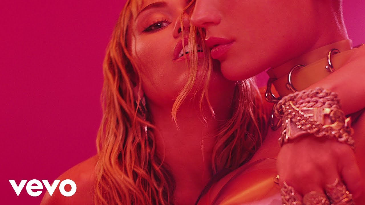 Miley Cyrus - Mother's Daughter (Official Video) š¶