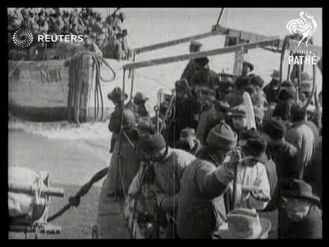 People of China evacuate (1927)