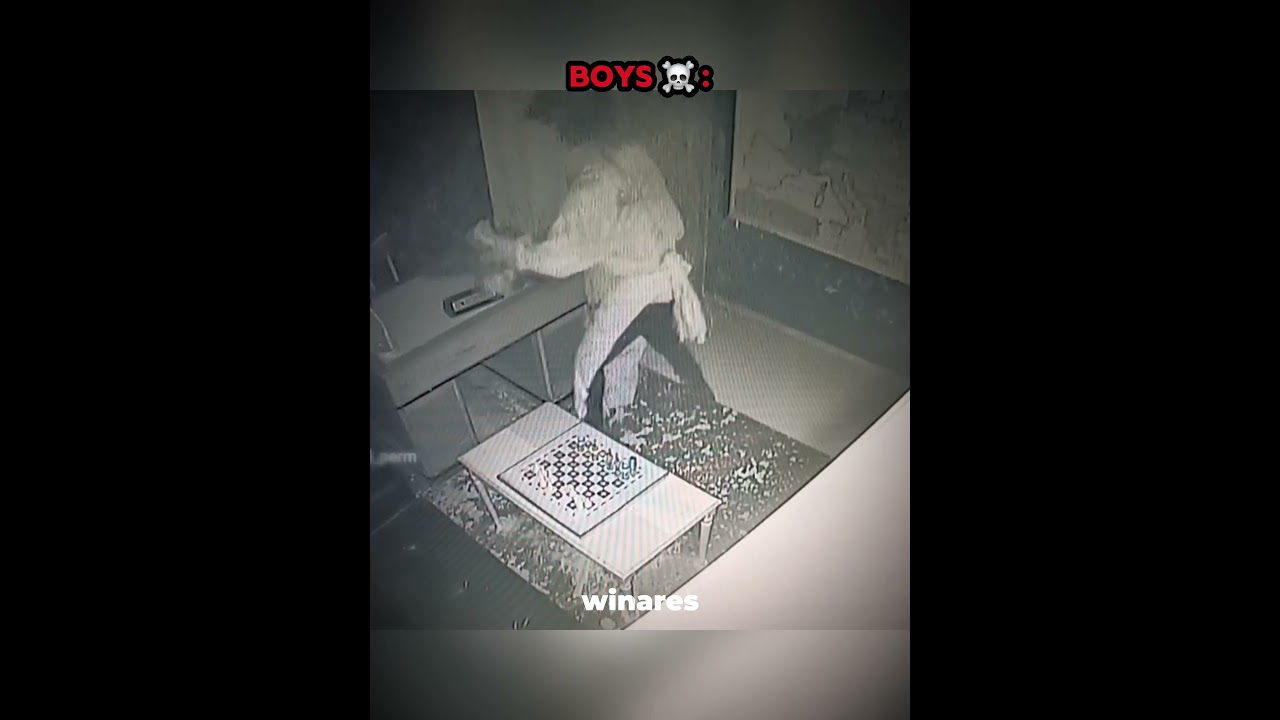 Girls vs Boys: Who Conquers the Horror Escape Room? 🔥