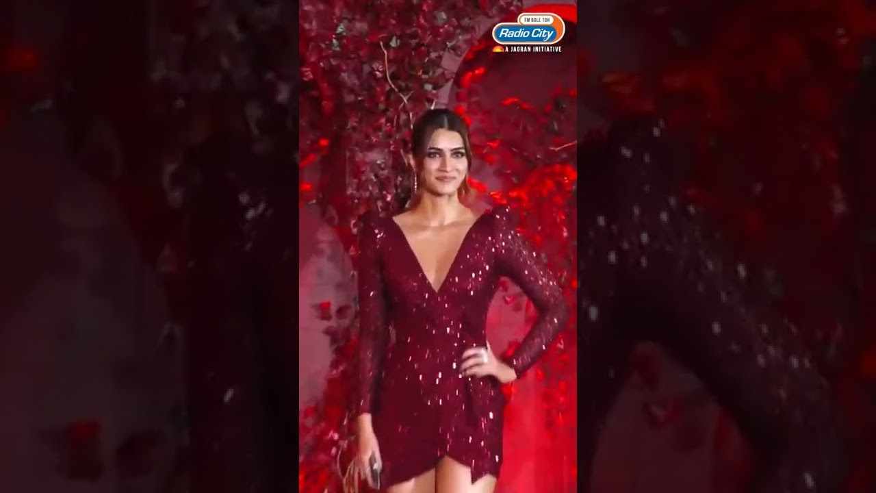 Kriti Sanon Stuns at Karan Johar's Birthday Bash 🎉