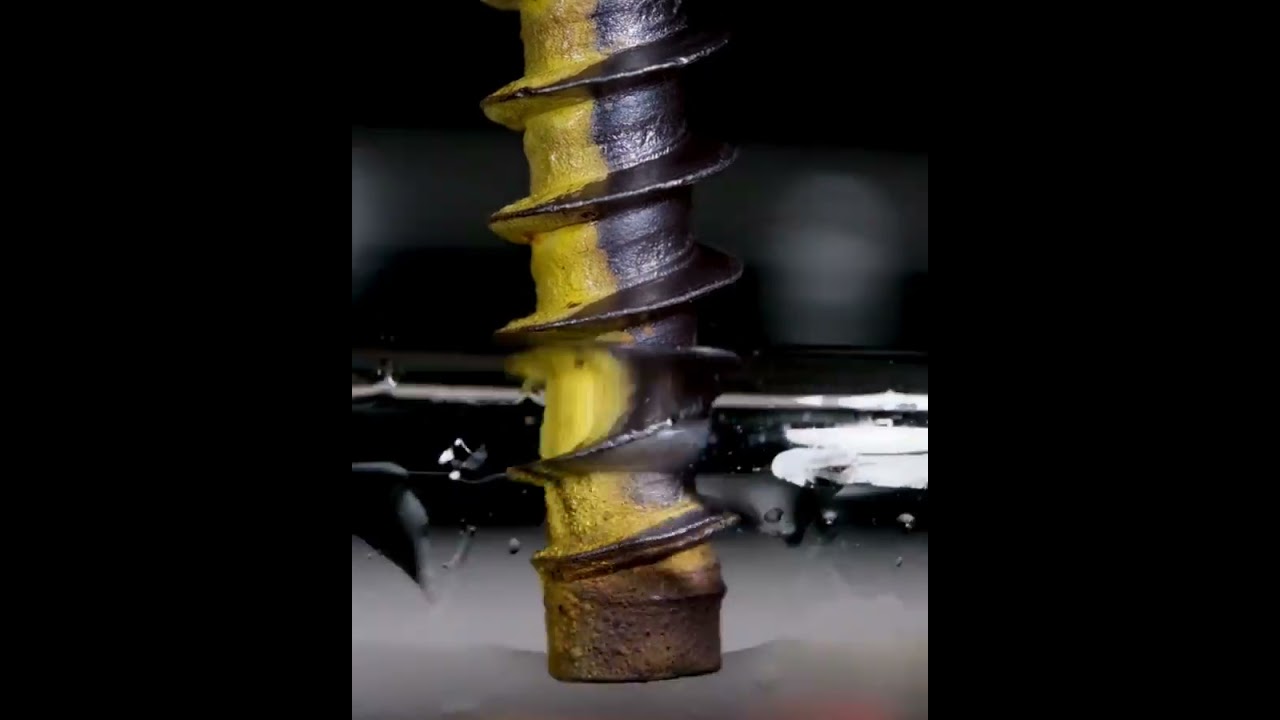 Hot Bolt and Water Reaction 🔧💧