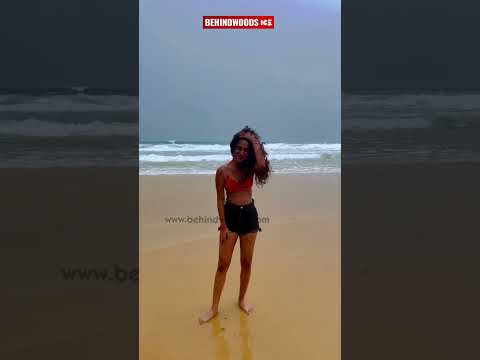 Glamorous Look- ൽ Priya Varrier😍😍