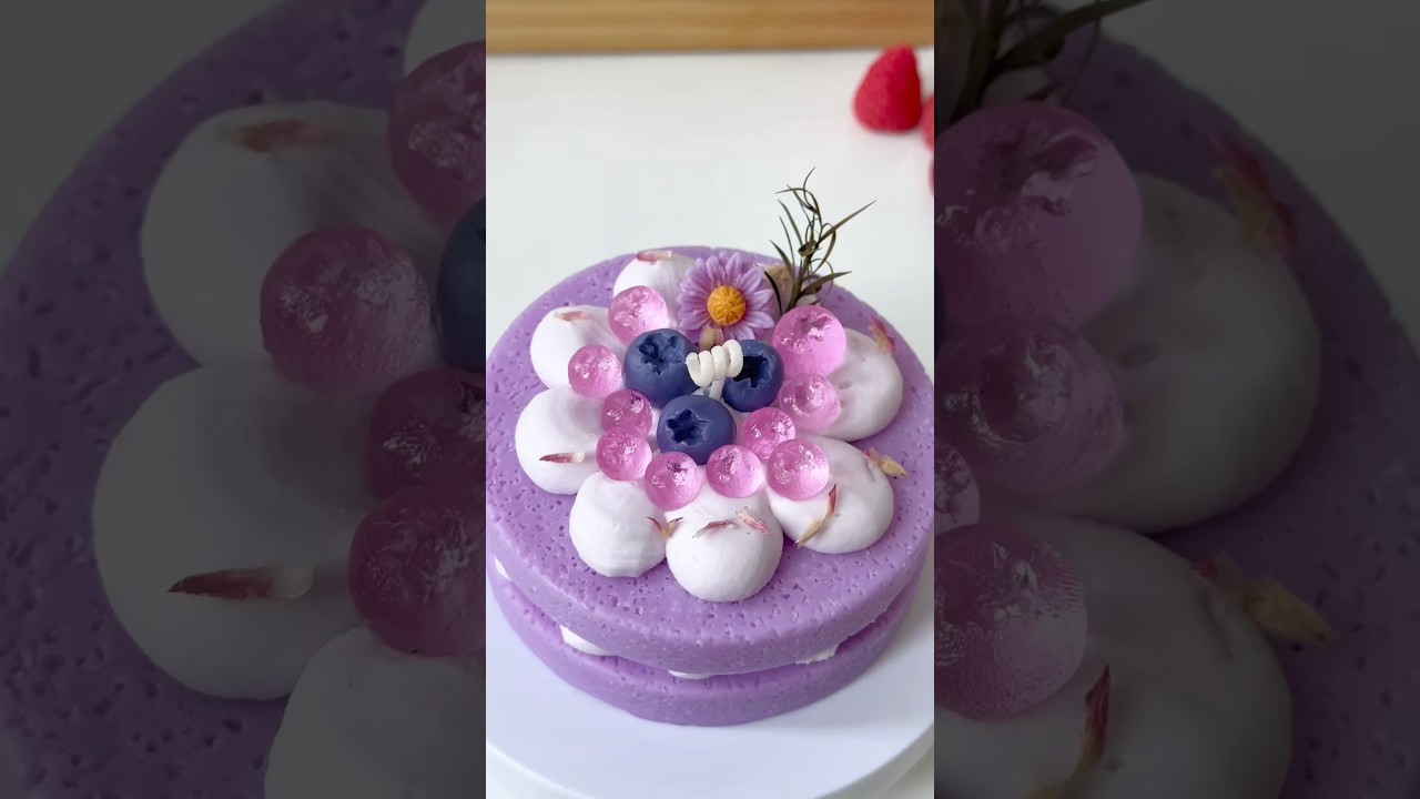 Pastel Berry Cake Candle 🫐💜