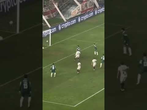 Segundo gol de Flaco López contra o Universitário na Libertadores