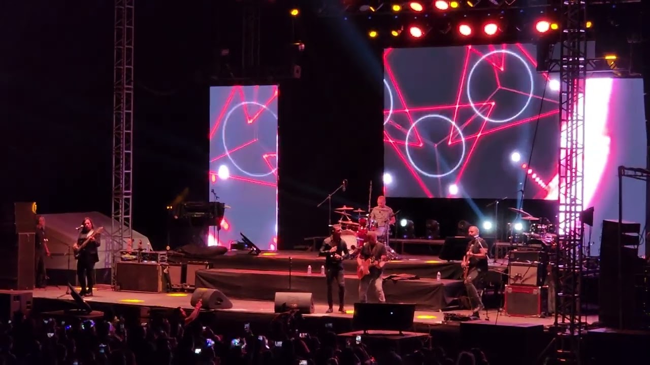 El Abandonao - Elefante at BBX World Tour, Mexico City