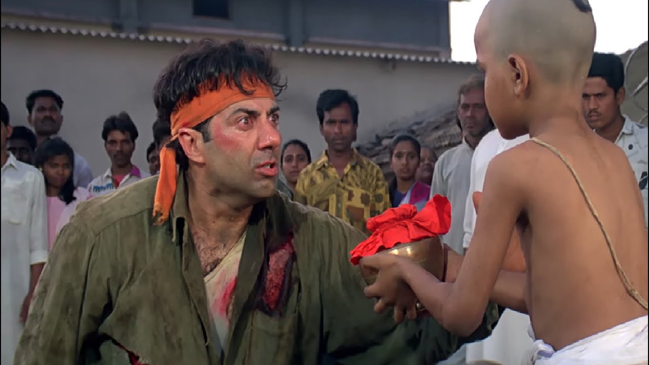 सनी देओल का गुस्सा काबू में: घातक फिल्म का एक दृश्य