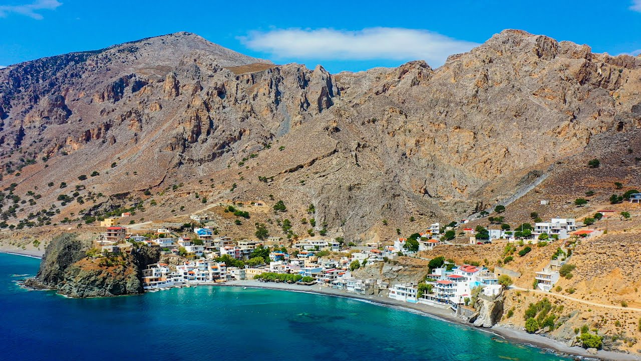 Treis Ekklisies Village in Crete 🌅