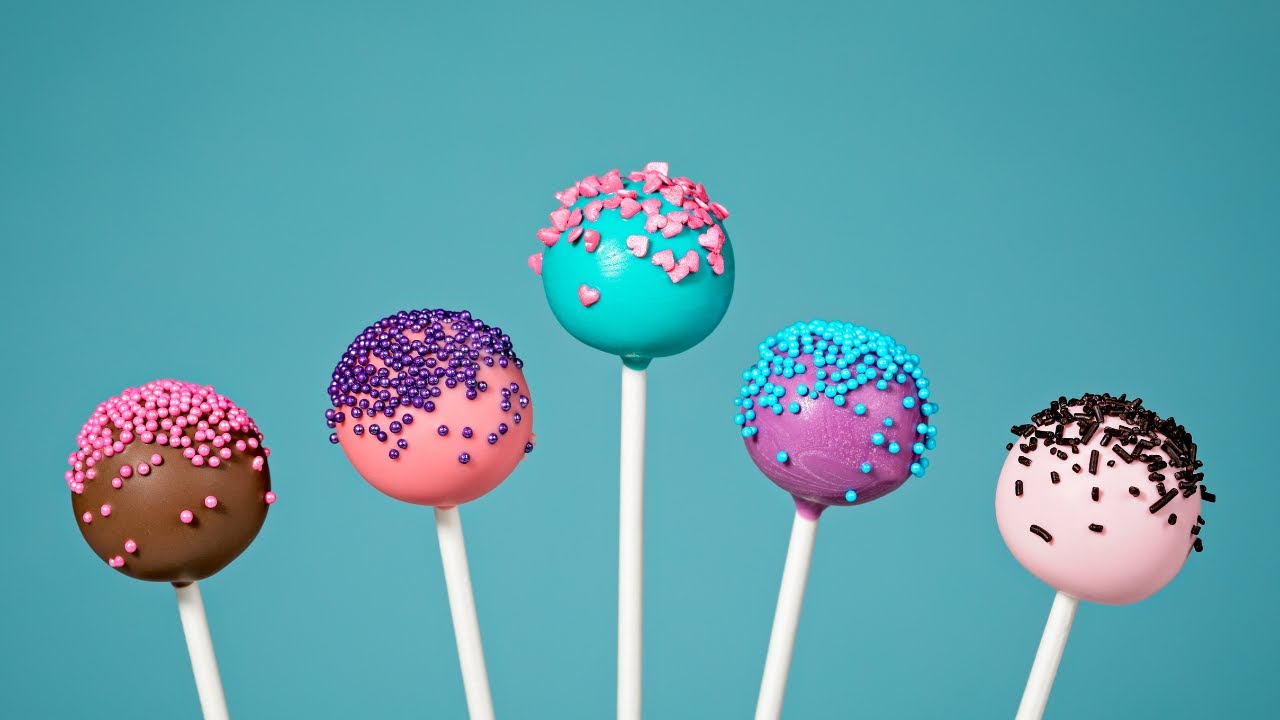 World's Largest Cake Pop ft. Lynja 🎂