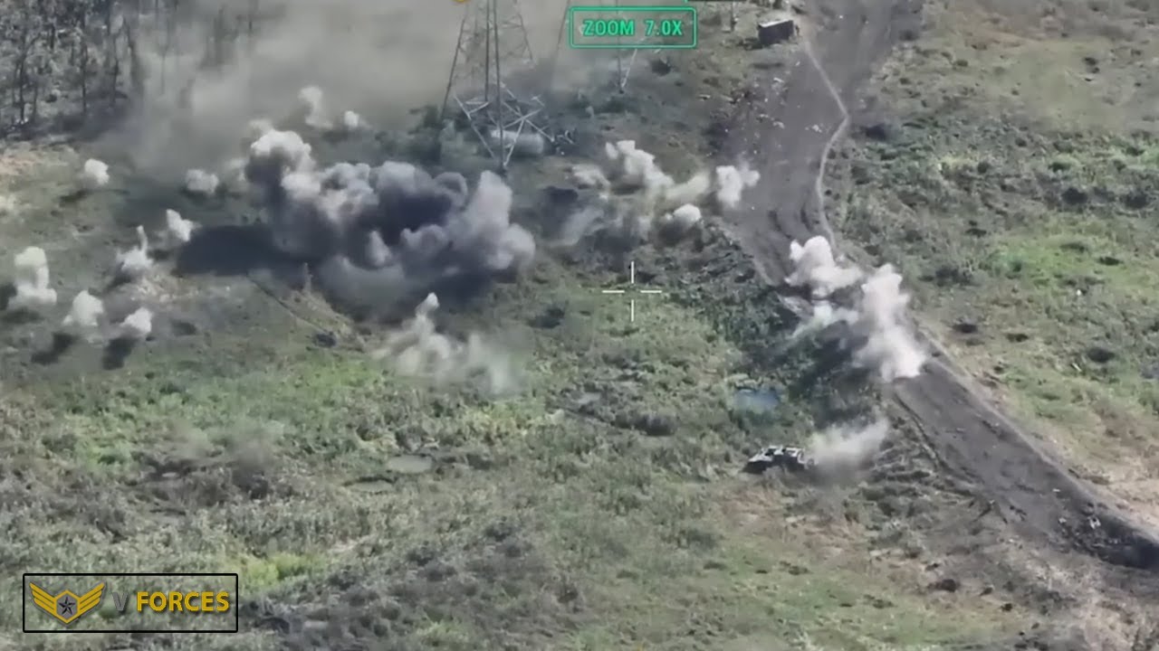 Ukrainian Cluster Munitions Hit Russian Forces π