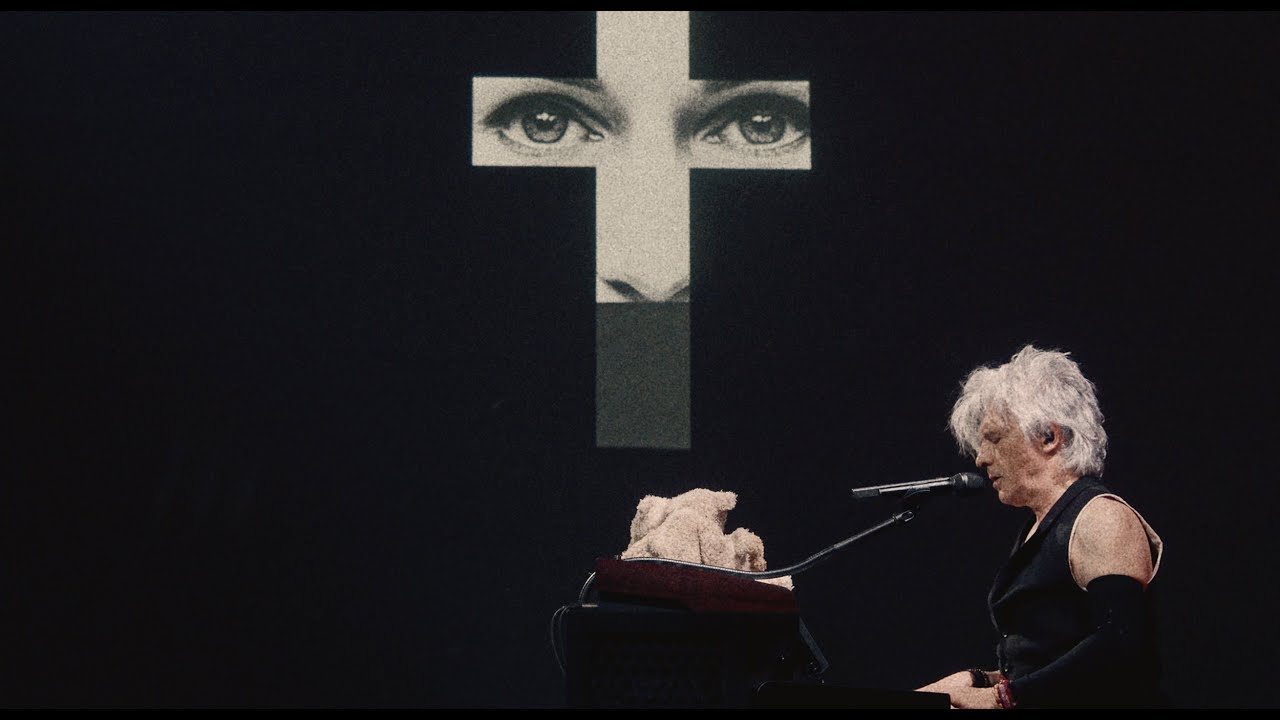 Indochine - Sanna sur la Croix (Live Babel Show) đ€