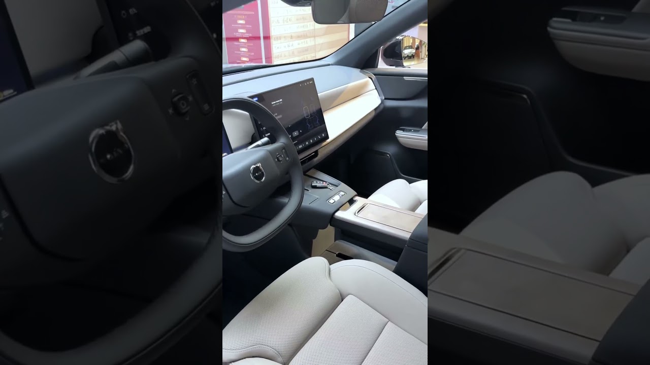 2026 Volvo XC70 PHEV Unveiled at China Auto Show 🚗