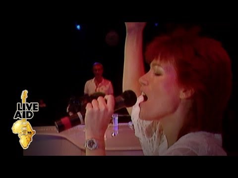 Elton John and Kiki Dee Perform 'Don't Go Breaking My Heart' at Live Aid 1985