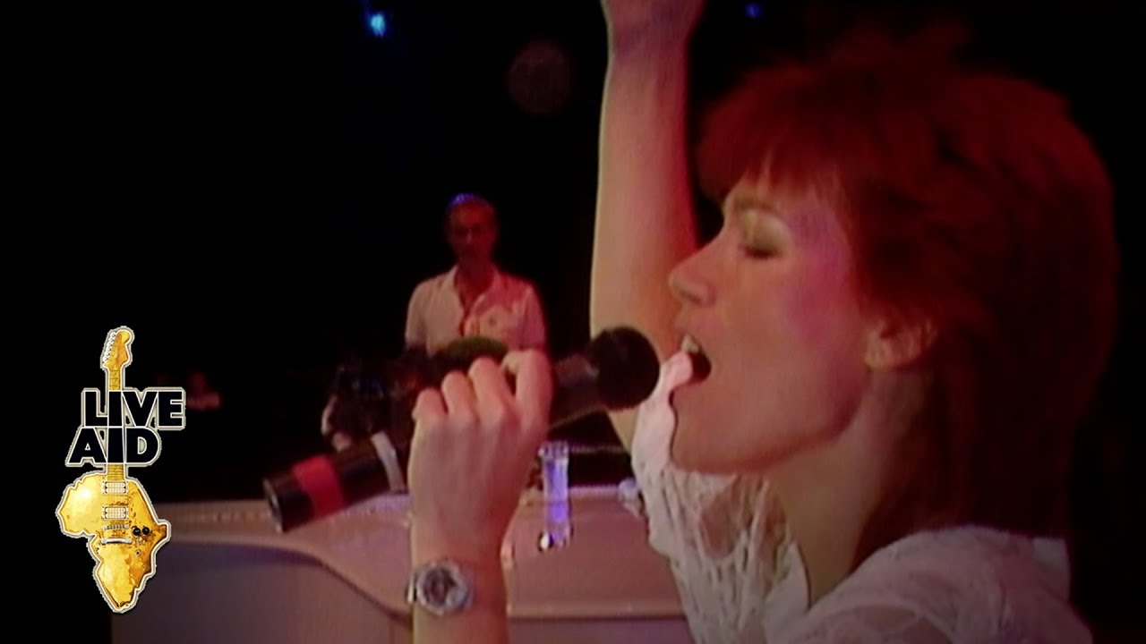 Elton John and Kiki Dee Perform 'Don't Go Breaking My Heart' at Live Aid 1985