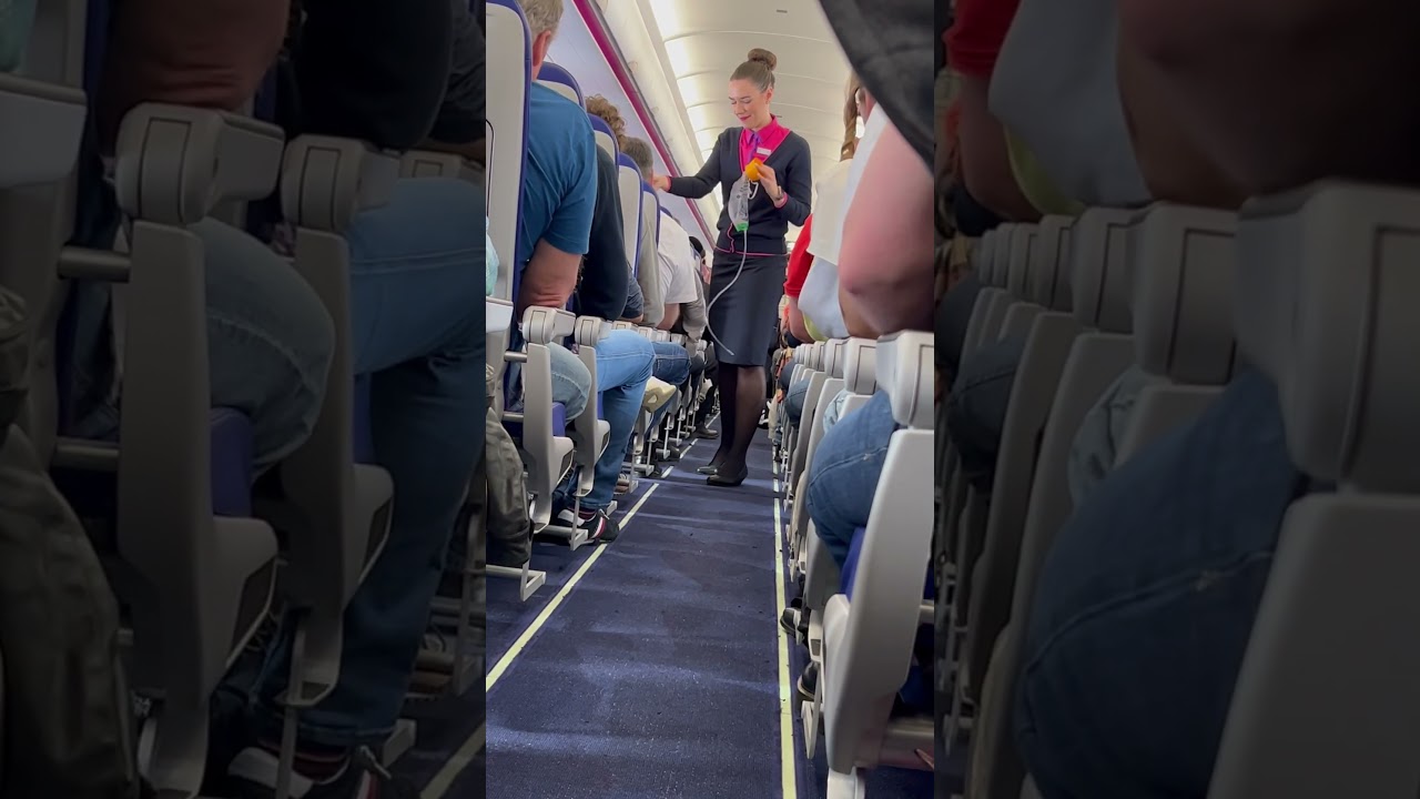 Air Hostess Safety Demo | Wizz Air βοΈ