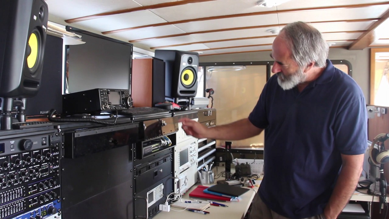 Explore the World's Coolest Floating DIY Lab 🚤