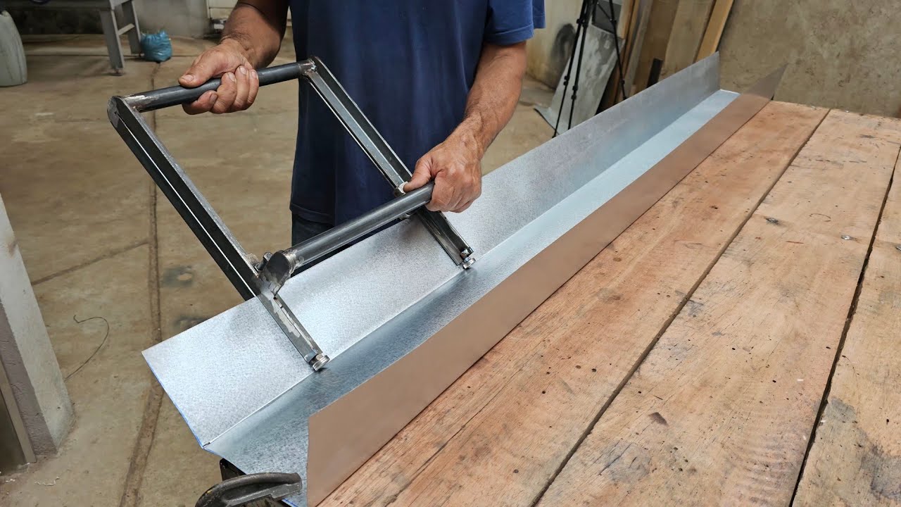 Como Fazer uma Dobradeira de Calhas Caseira 🛠️