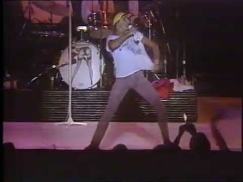 Rod Stewart Live 1981 - Young Turks Performance