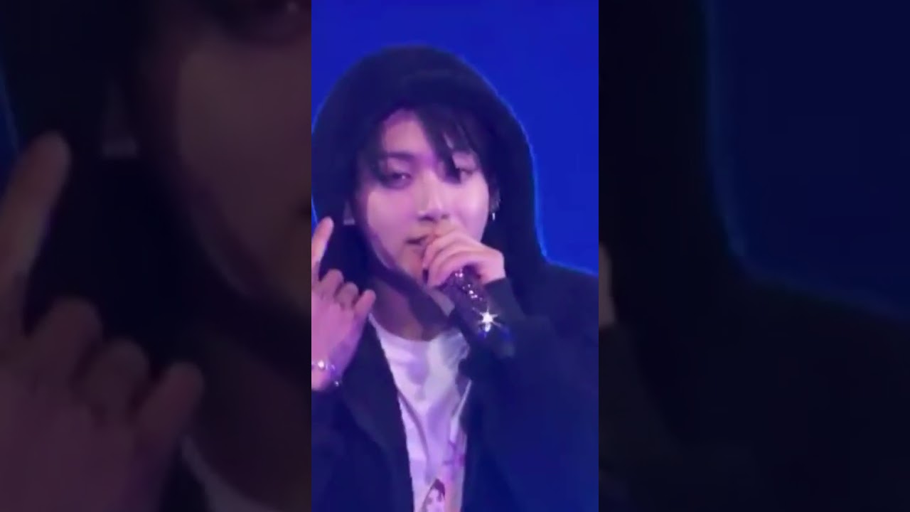 Jungkook Performs 'My Universe' at BTS Concert 🎤