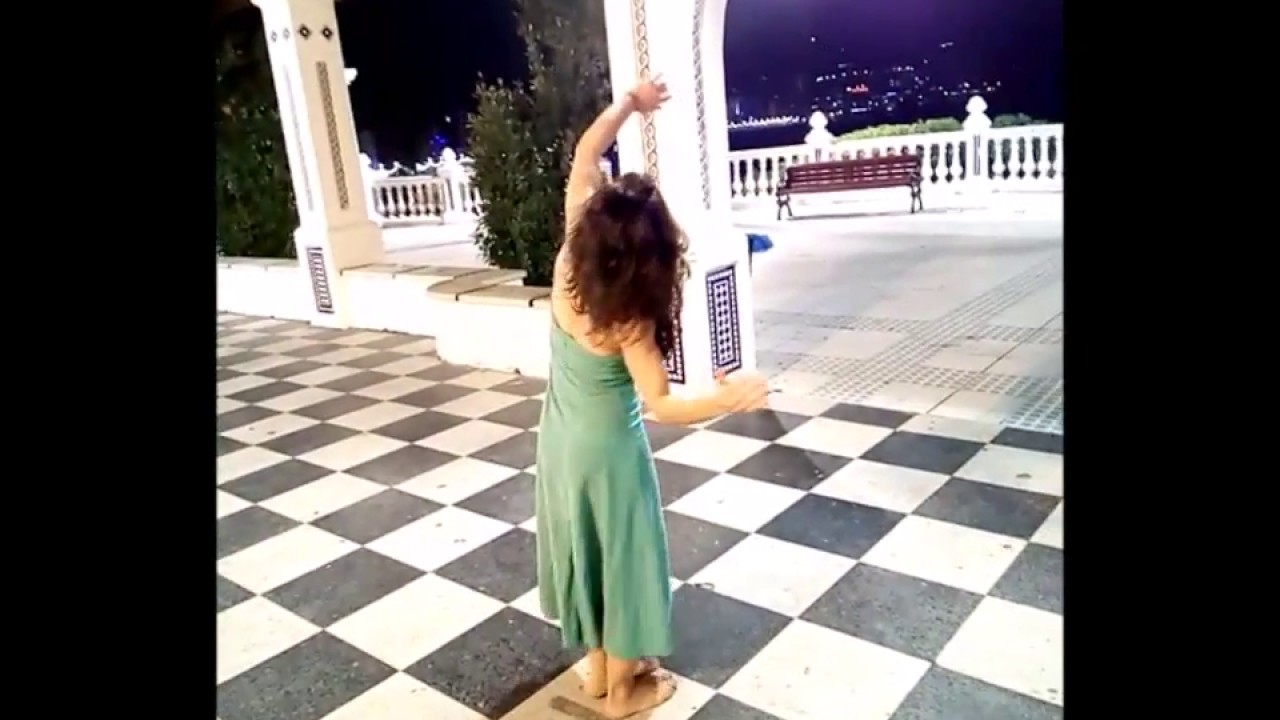 Impromptu Beachside Inspiration: A Timeless & Universal Essence 🌊