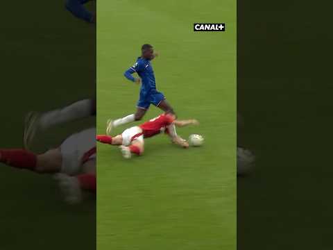 Il fait quoi Ward-Prowse ?! 😱