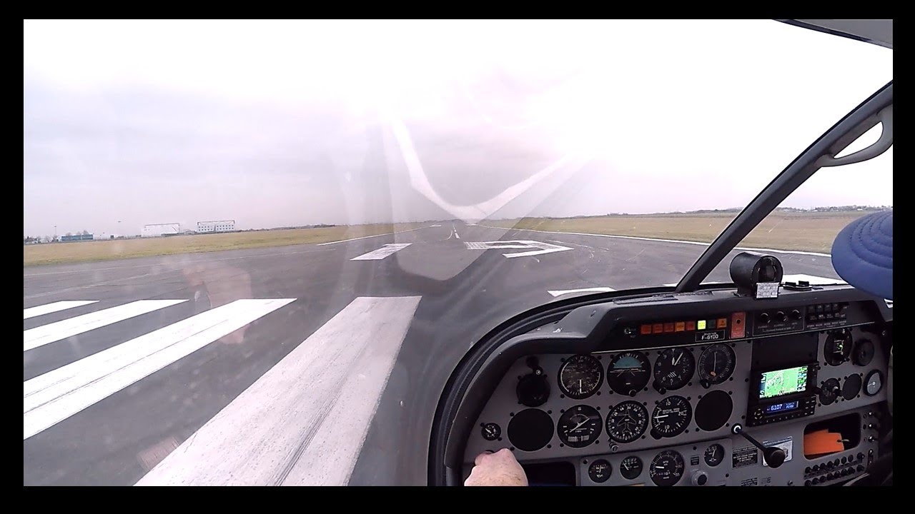 VFR Robin DR400 at Lille Airport ✈️