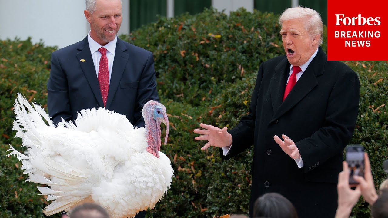 Trump Pardons 'Waddle' at Turkey Pardon π¦