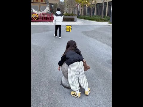 Brother you are the weakness of brother #Daily life between siblings #