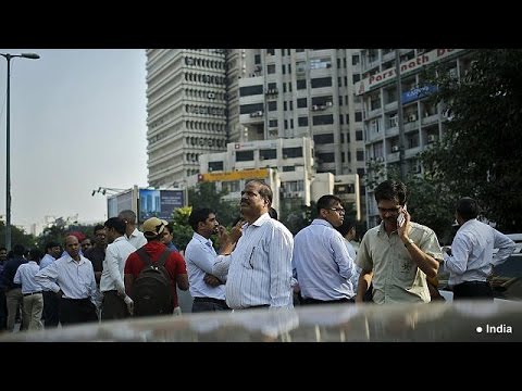 Afganistan 7.5 şiddetindeki depremle sarsıldı