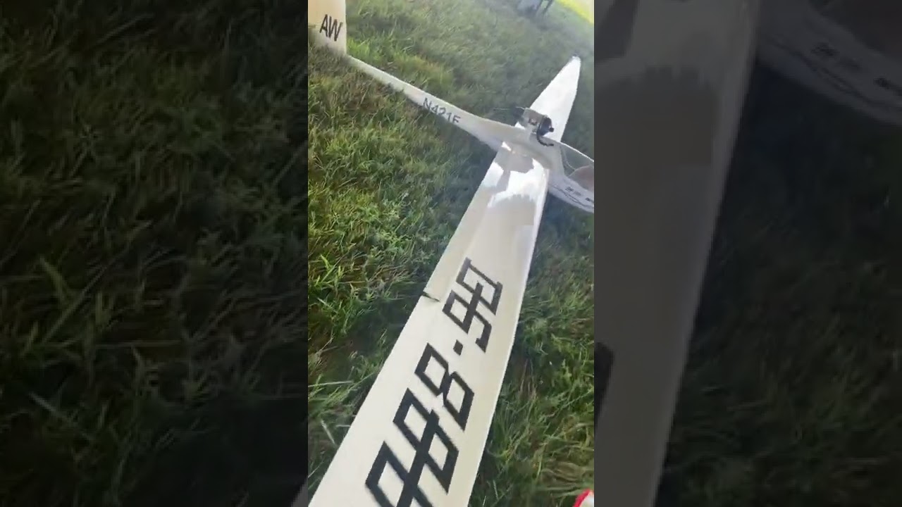 Experience the Thrill of a Turbine-Powered Glider! 🚀