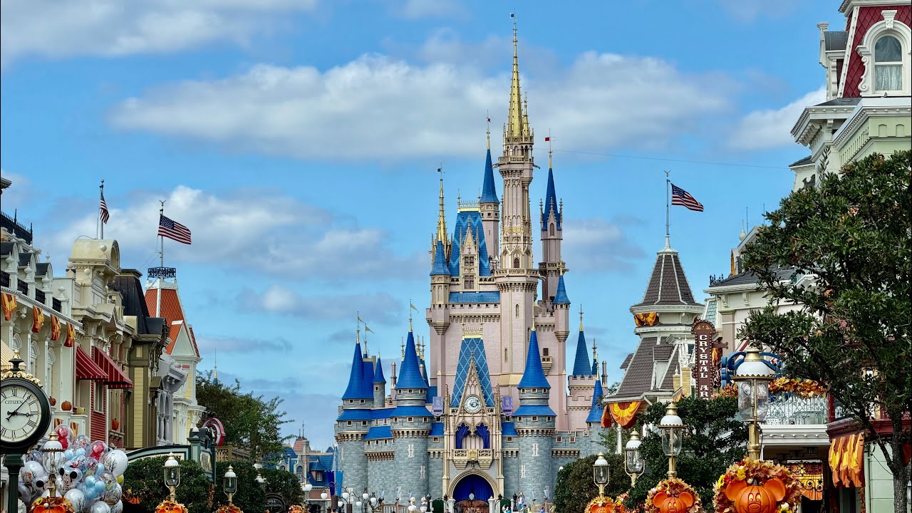 Magic Kingdom Main Street USA Fall Afternoon Walkthrough 2025 in Stunning 4K | Walt Disney World Florida