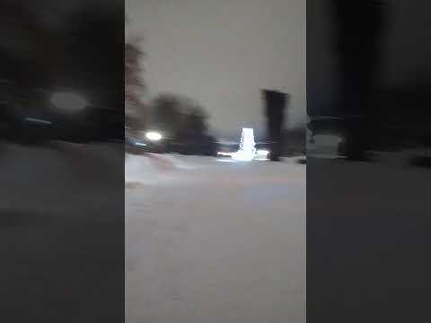 Посещение новогодней ёлки: узнаем, где находится памятник Металлургам 🎄