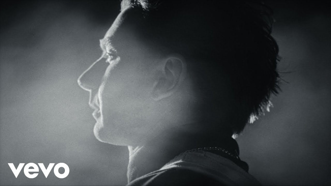 Glass Animals - A Tear In Space (Airlock) | Official Video