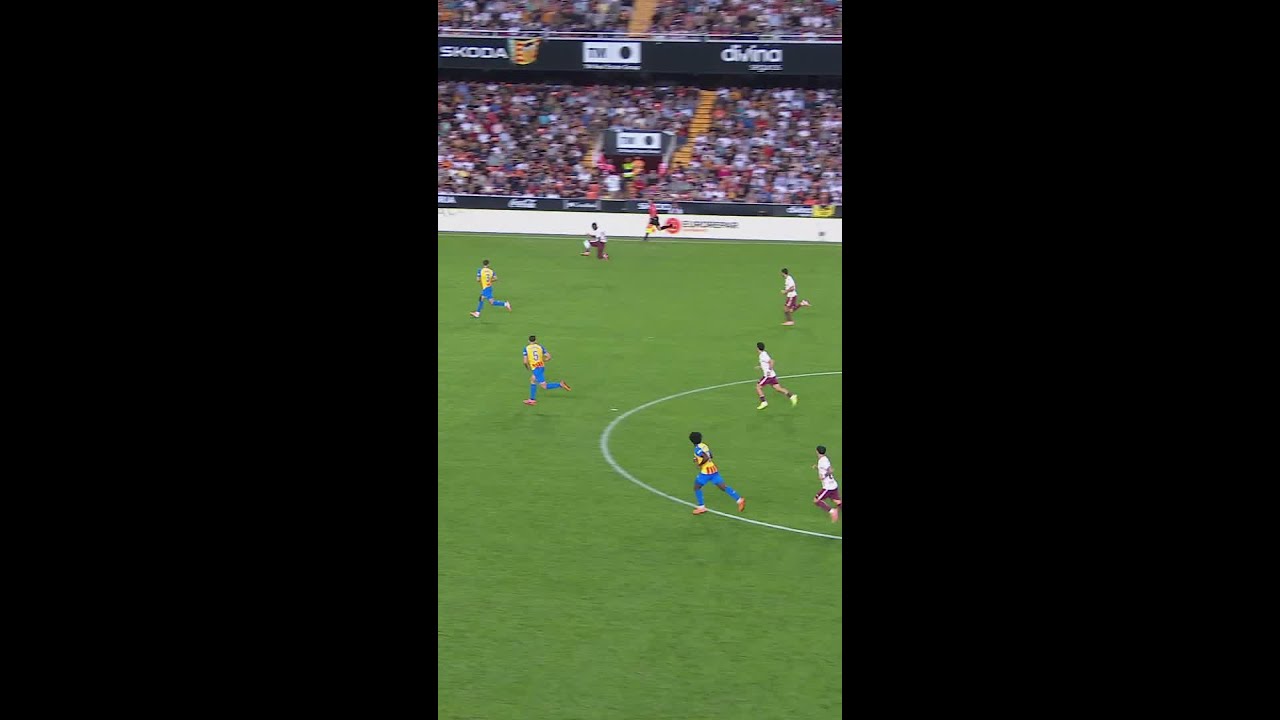 Nicolas Pépé's Stunning Play ⚽