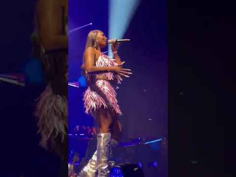 Aya Nakamura n’aime pas qu’on crie à son concert !!! #gazo #hiphop #concert #ayanakamura #rap