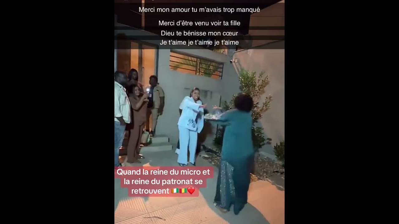 DJELY Kaba Bintou de Guinée Rencontre Son Amie Roseline LAYO 😊