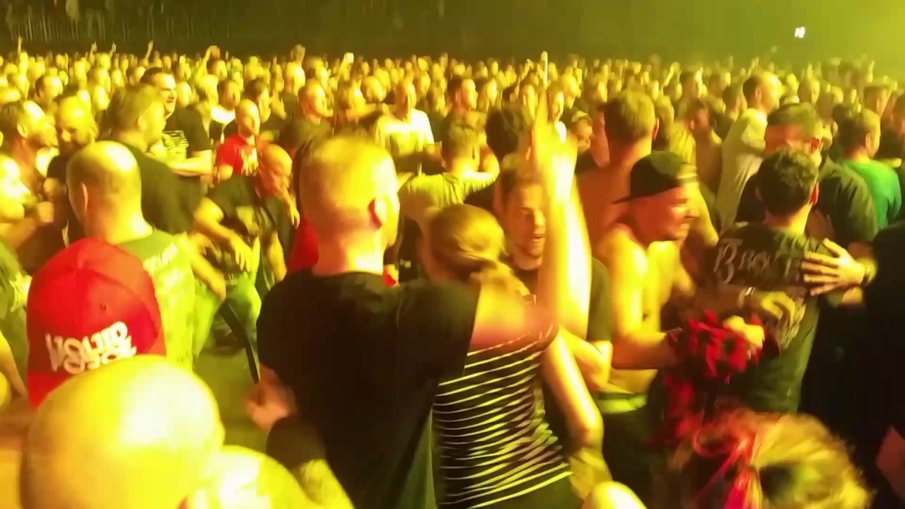 VOLBEAT Live at Mercedes-Benz Arena Berlin – Seal The Deal/Lets Boogie Tour 2016 🎸