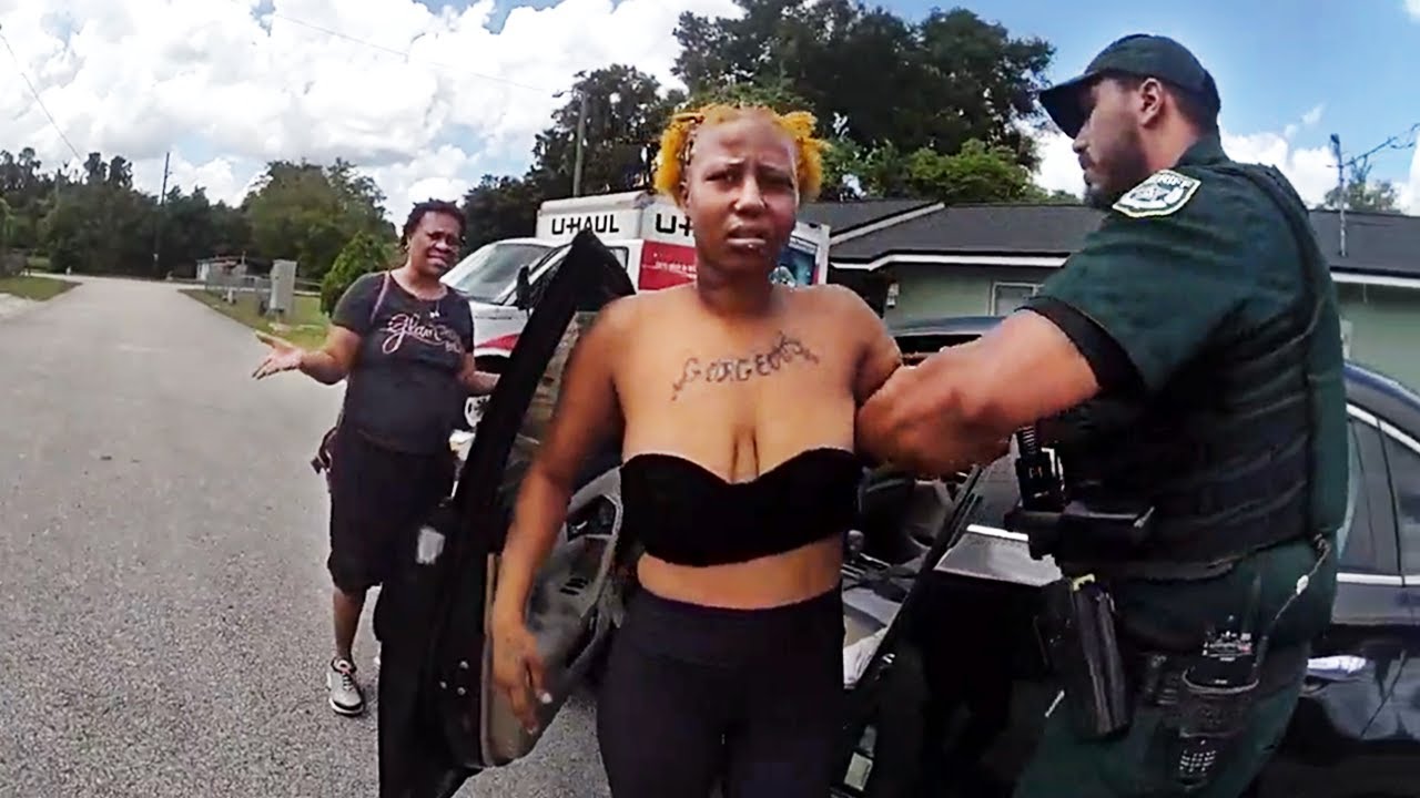 Mother-Daughter Duo Faces Unexpected Traffic Stop Trouble π