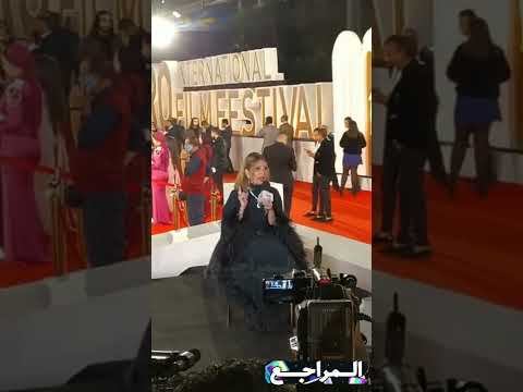 الفنانة يسرا على السجادة الحمراء فى مهرجان القاهرة السينمائي 2022