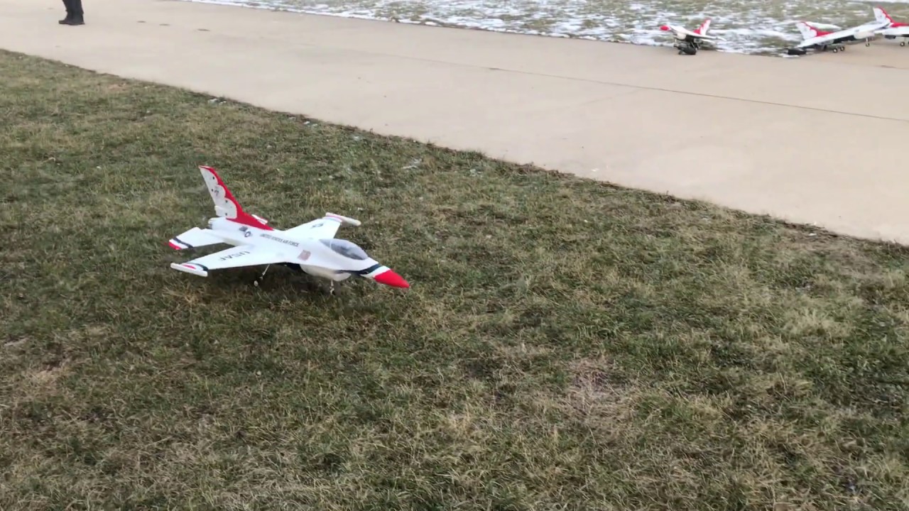 E-flite F-16 Thunderbirds 70mm EDF: Rough Grass Takeoff & Landing 🚀