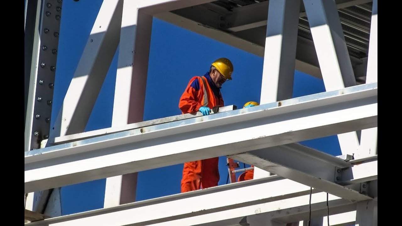 JO 2024: JO 2024 : Des travailleurs sans-papiers découverts sur le chantier du village olympique 🏗️