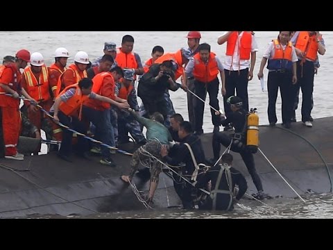 Search for survivors continues on capsized cruise ship