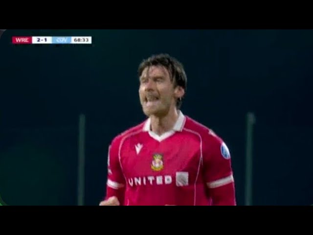 Kieffer Moore's Hat-Trick Leads Wrexham to Thrilling 3-2 Win Over Coventry ⚽ | Championship Highlights 2025