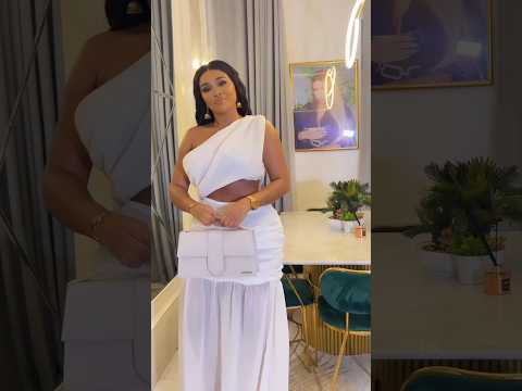 Onyi Alex Causes reactions at Ruith Kadiri's all white fun filled party #holidayswithshorts