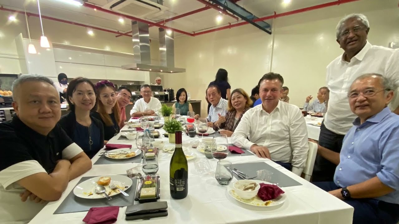 Join the Rotary Club of Singapore at Stovve – Make a Difference Today 🌟