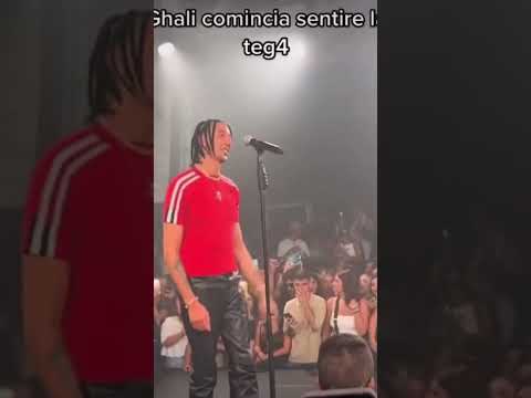 Ghali distrutto sul palco😂💩 #ghali #trap #trapitaliana #trapshooting #live #italy