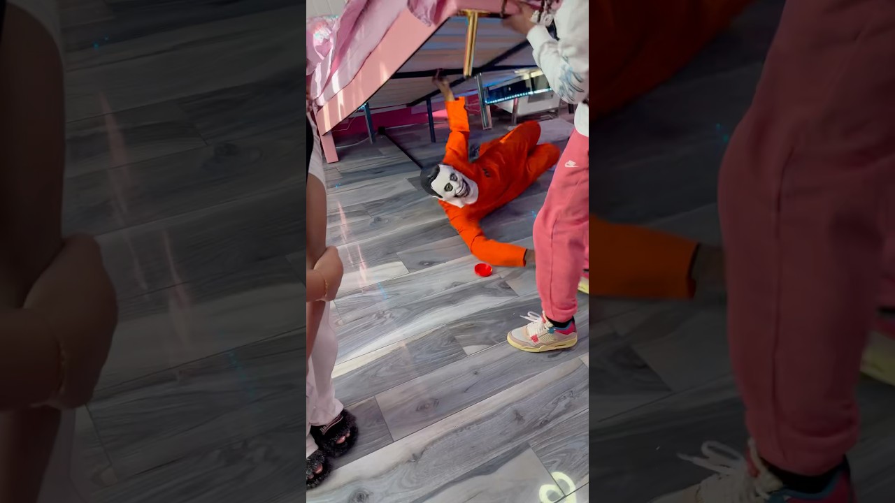 Mr Creepy Eyes Spotted Under Londyn's Bed 👀