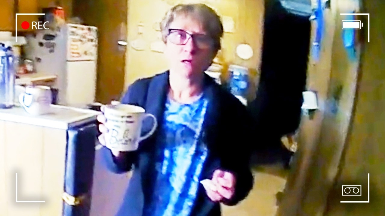 3rd Grade Teacher Charged with Crime 😱