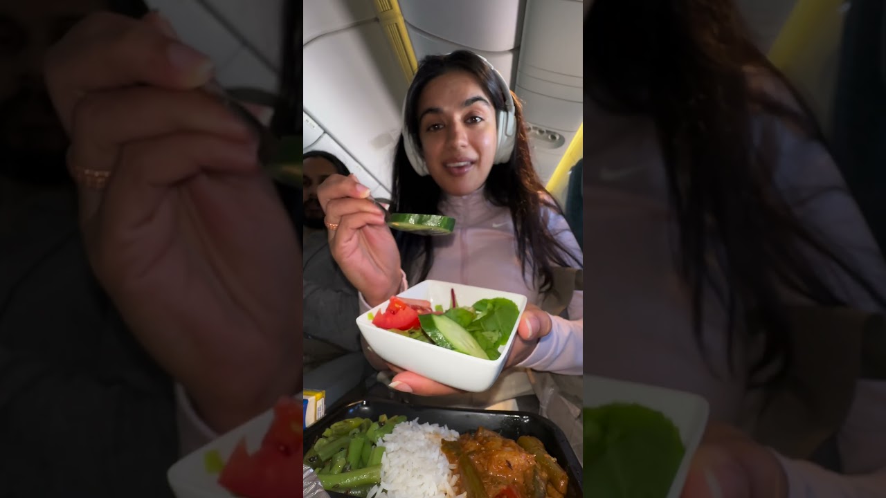 8-Hour Flight to Singapore | Hindi Travel Experience