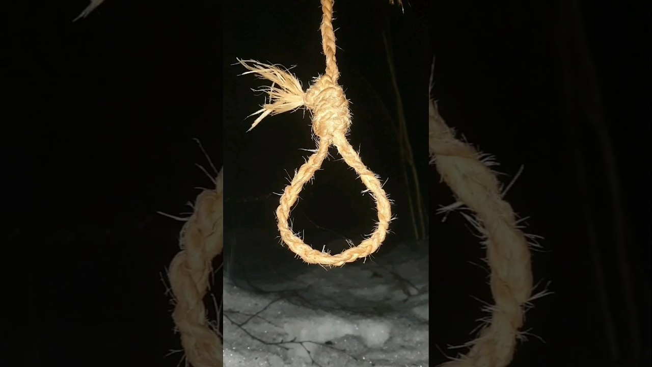 Как сплести прочную веревку в лесу зимой голыми руками